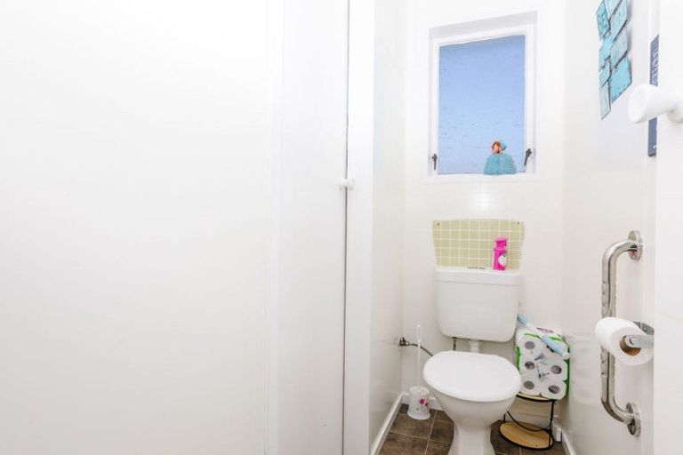 Photo of property in 17 Burns Street, Dannevirke, 4930