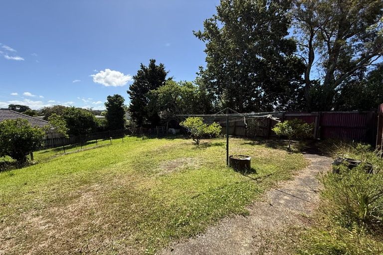 Photo of property in 35 Toru Street, Te Atatu Peninsula, Auckland, 0610