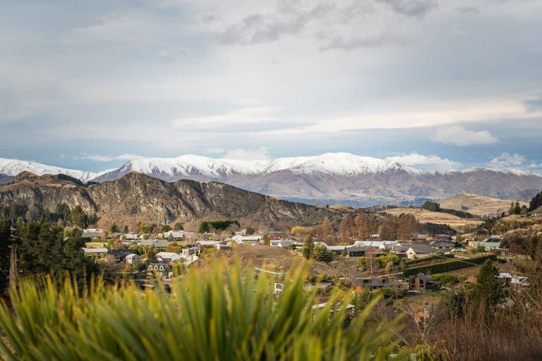 Photo of property in 16 Moonlight Track, Arthurs Point, Queenstown, 9371