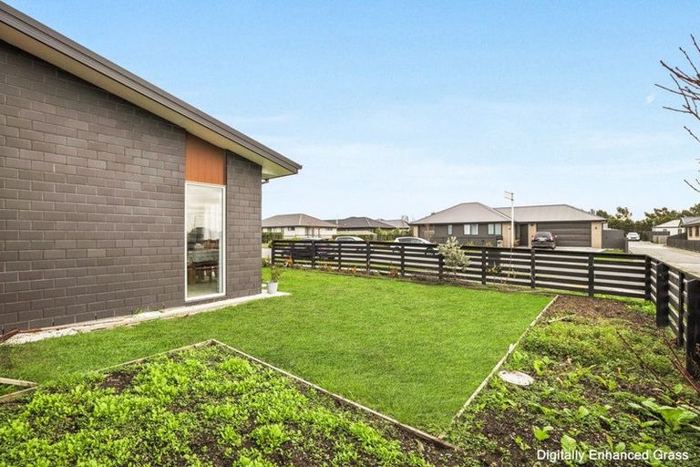 Photo of property in 25 Arabella Crescent, Yaldhurst, Christchurch, 8042