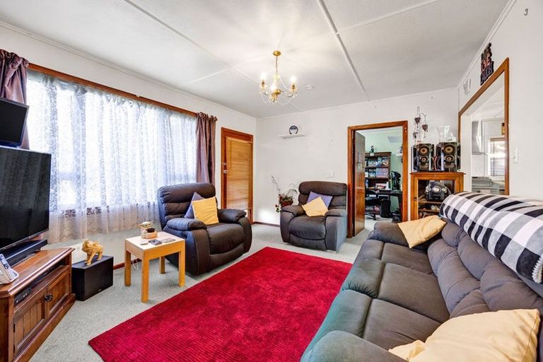 Photo of property in 10 Lear Street, Stratford, 4332