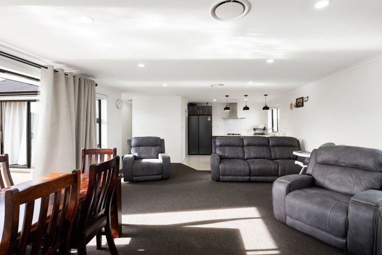 Photo of property in 28 Inuwai Street, Glenview, Hamilton, 3206