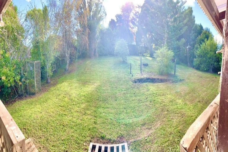 Photo of property in 12 Pankhurst Place, Sunnyvale, Auckland, 0612