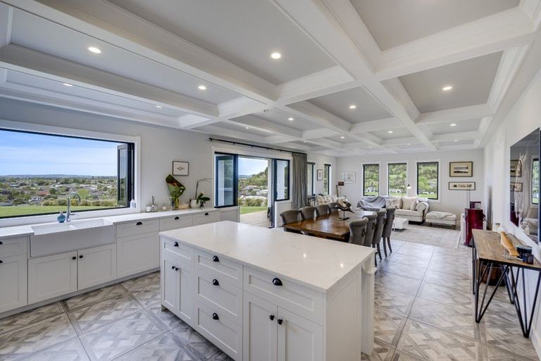 Photo of property in 4 Ridgeway Terrace, Taradale, Napier, 4112