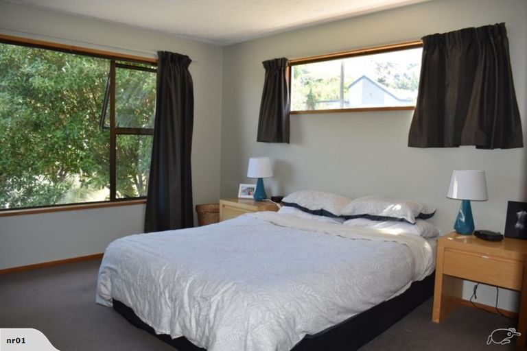 Photo of property in 13 Bayview Place, Cass Bay, Lyttelton, 8082
