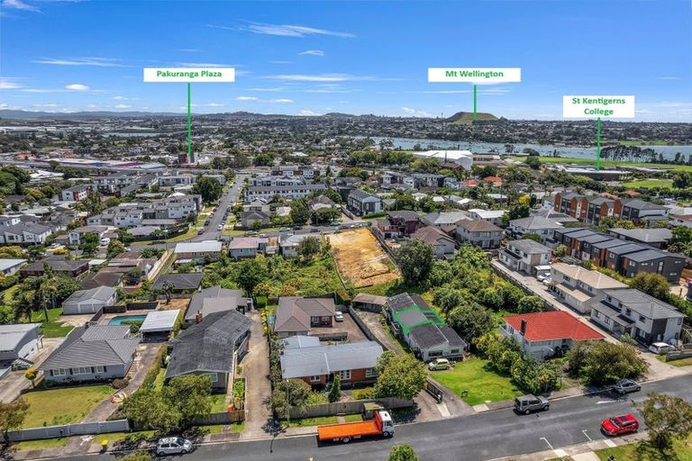 Photo of property in 2/33 Grassways Avenue, Pakuranga, Auckland, 2010