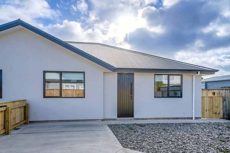 Photo of property in 86b Hinau Street, Castlecliff, Wanganui, 4501