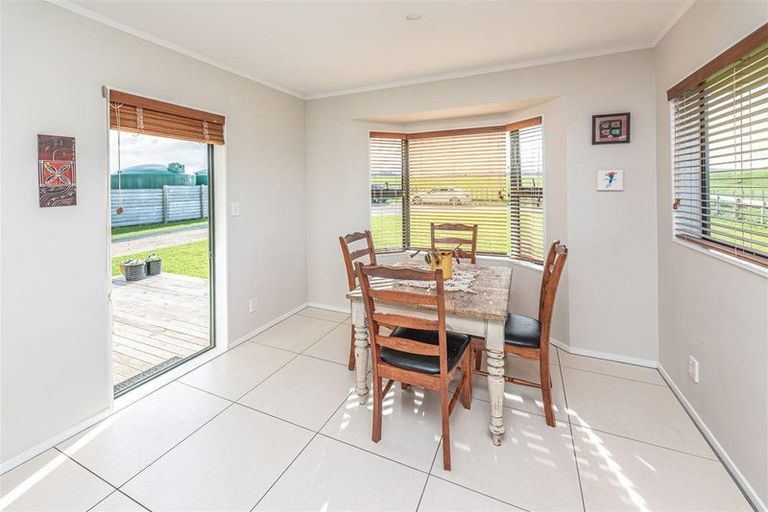 Photo of property in 15 Rangitatau Road West, Pakaraka, Wanganui, 4574