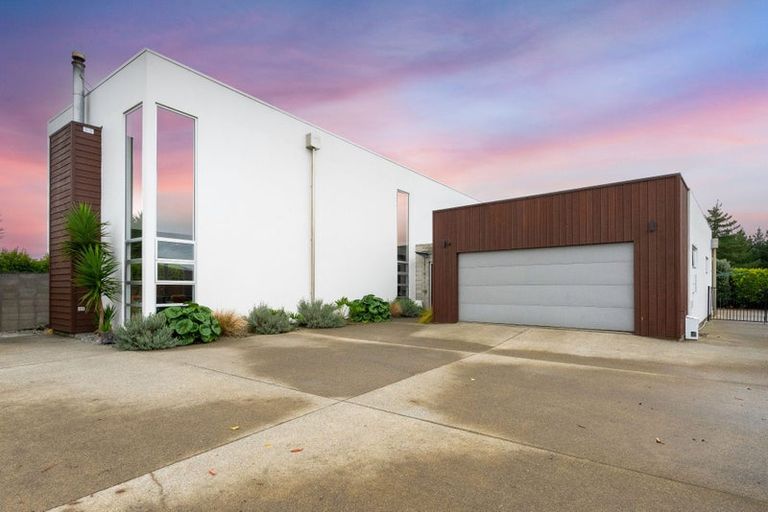 Photo of property in 24 Okarito Avenue, Levin, 5510