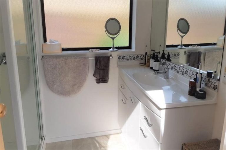 Photo of property in 1/25 Roulston Street, Pukekohe, 2120