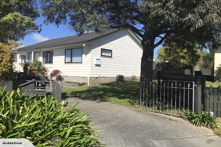 Photo of property in 17 Maraval Crescent, Grenada Village, Wellington, 6037