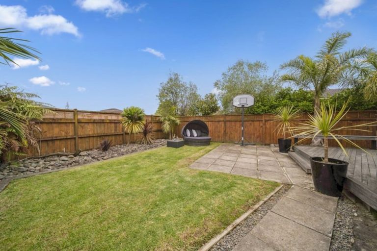 Photo of property in 5 Darren Crescent, Half Moon Bay, Auckland, 2012