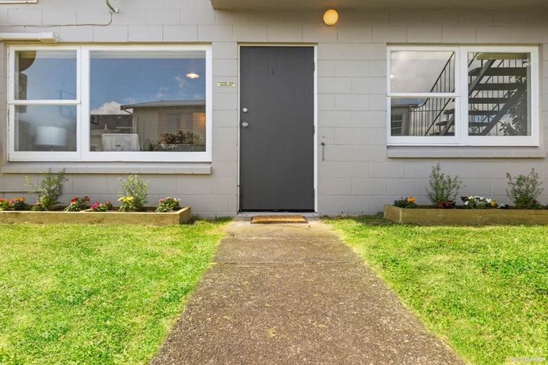 Photo of property in 2/100 Saint Lukes Road, Sandringham, Auckland, 1025