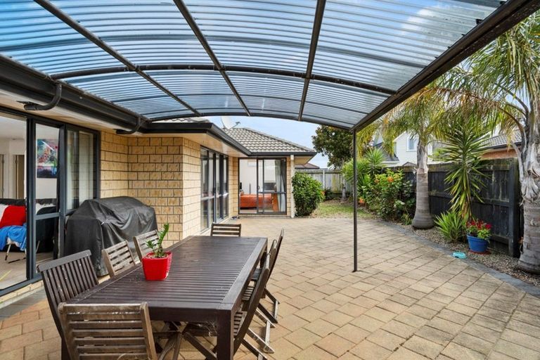 Photo of property in 18 Gibson Place, Papamoa Beach, Papamoa, 3118