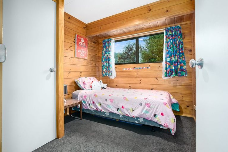 Photo of property in 8 Ribbonwood Terrace, Ranui, Porirua, 5024