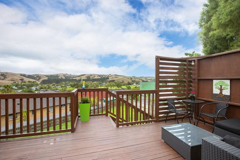 Photo of property in 6 Rautawhiri Road, Helensville, 0800