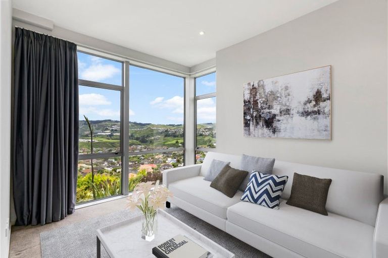 Photo of property in 65 Erlestoke Crescent, Churton Park, Wellington, 6037