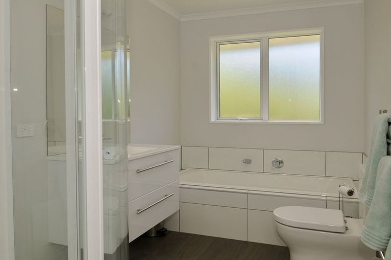 Photo of property in 28 Freyberg Avenue, Kurow, 9435