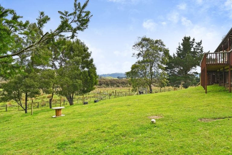 Photo of property in 15 Ashton Warner Way, Whitemans Valley, Upper Hutt, 5371