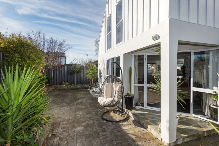 Photo of property in 1a Dulles Place, Papanui, Christchurch, 8053