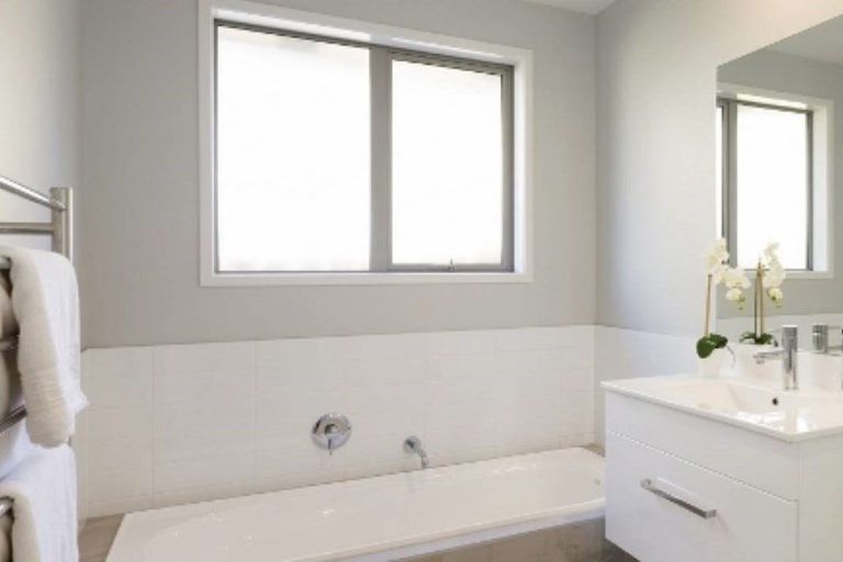 Photo of property in 32 Jane Maree Road, Kumeu, 0810