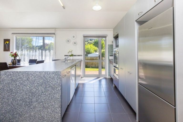 Photo of property in 50 Stokes Valley Road, Stokes Valley, Lower Hutt, 5019