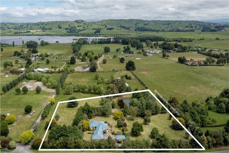 Photo of property in 294 Porangahau Road, Waipukurau, 4282