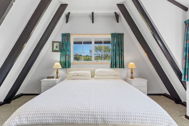 Photo of property in 20 Glen Road, Raumati South, Paraparaumu, 5032