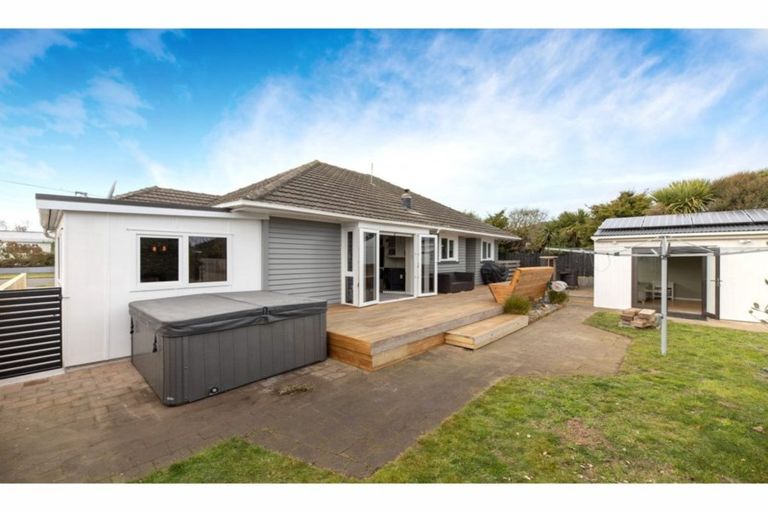 Photo of property in 120 Pine Avenue, South New Brighton, Christchurch, 8062