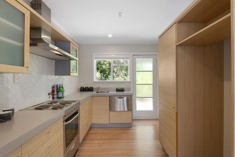 Photo of property in 2/19 Hewitts Road, Merivale, Christchurch, 8014