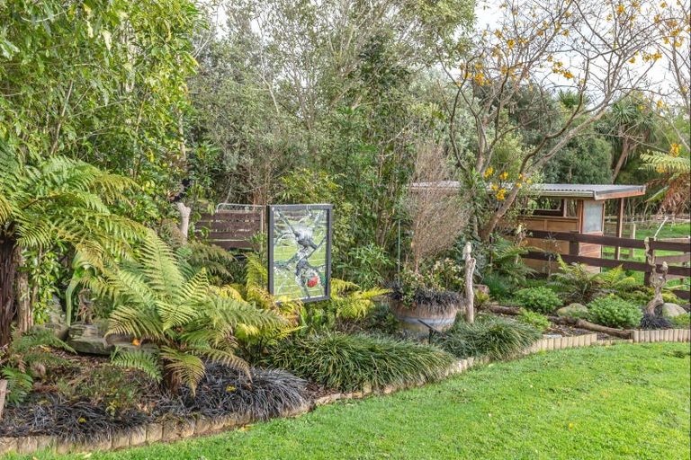 Photo of property in 138 Muhunoa Road West, Ohau, Levin, 5570