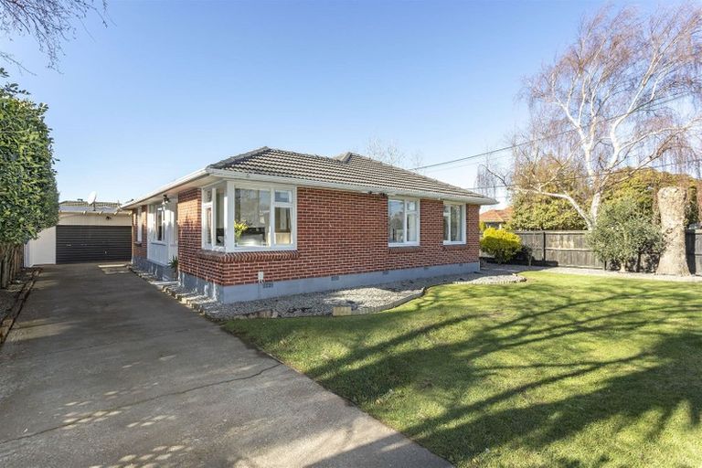 Photo of property in 172 Withells Road, Avonhead, Christchurch, 8042