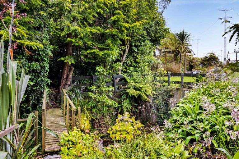 Photo of property in 878 Oeo Road, Auroa, Hawera, 4678