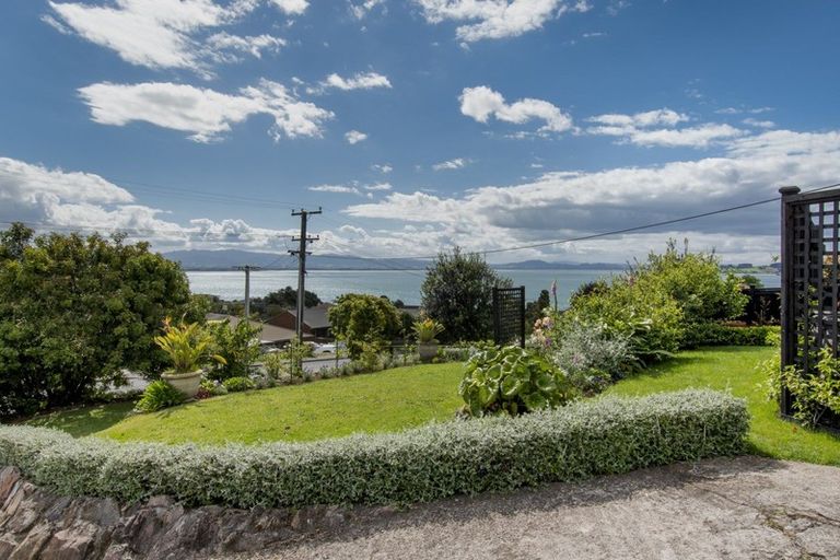 Photo of property in 63 Harbour View Road, Omokoroa, 3114