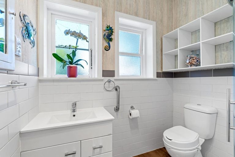 Photo of property in 34 Princes Street, Levin, 5510