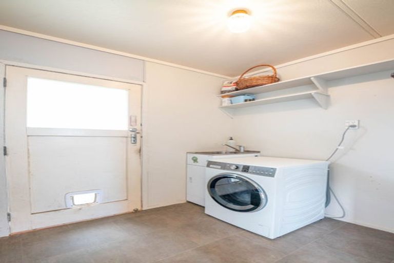 Photo of property in 74 Cranmere Crescent, Mangere East, Auckland, 2024