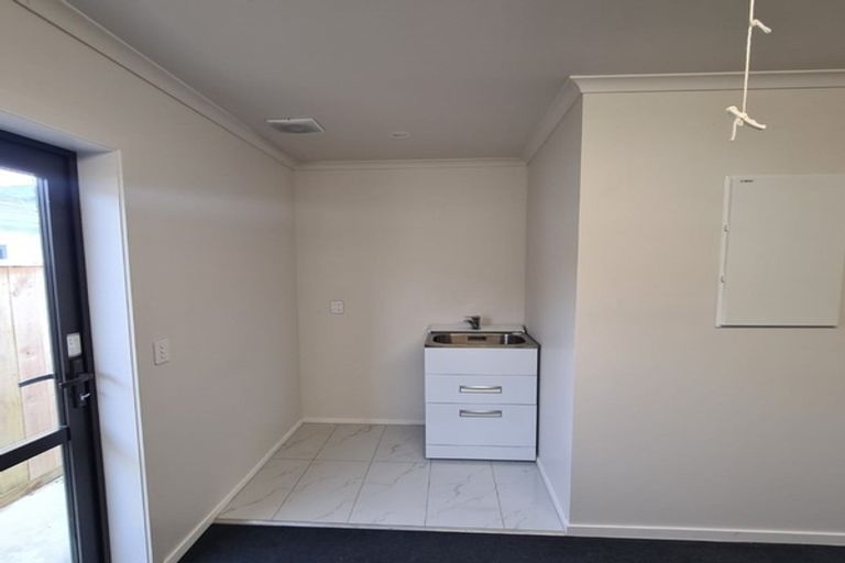 Photo of property in 28 Manor Park Road, Manor Park, Lower Hutt, 5019