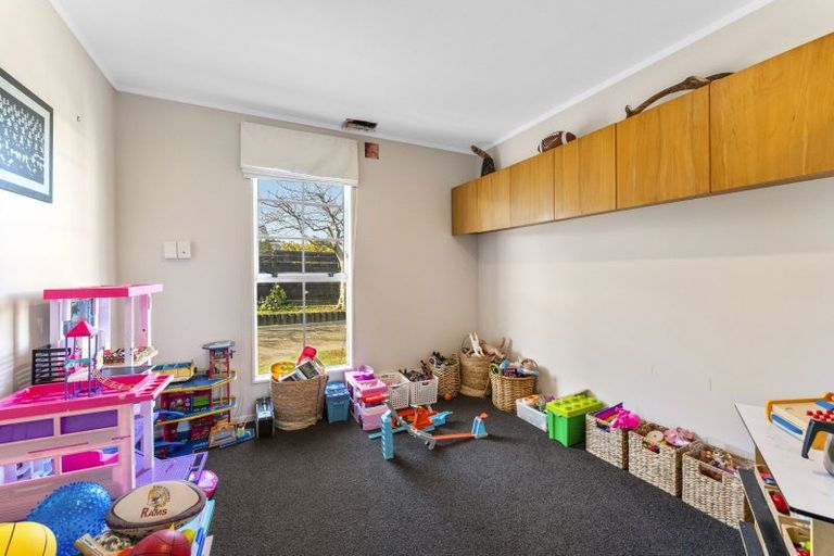Photo of property in 4 Ingle Avenue, Waipahihi, Taupo, 3330