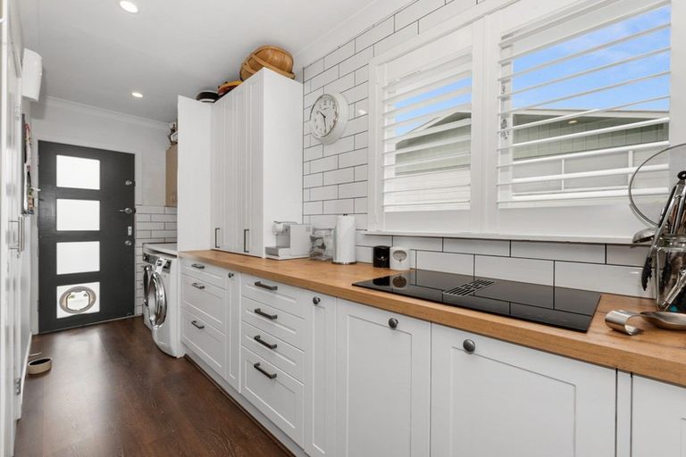 Photo of property in 200 Sandwich Road, St Andrews, Hamilton, 3200