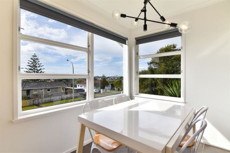 Photo of property in 1/70 Juniper Road, Sunnynook, Auckland, 0620