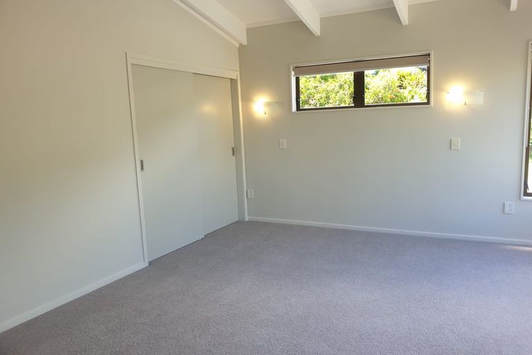 Photo of property in 127 Winara Avenue, Waikanae, 5036