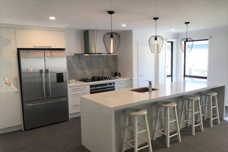 Photo of property in 54 Te Kio Crescent, Papamoa Beach, Papamoa, 3118