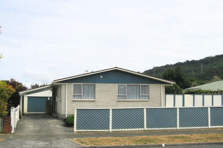 Photo of property in 9 Tacoma Drive, Totara Park, Upper Hutt, 5018