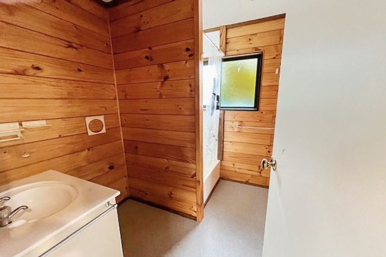 Photo of property in 36 Poihaere Street, Turangi, 3334