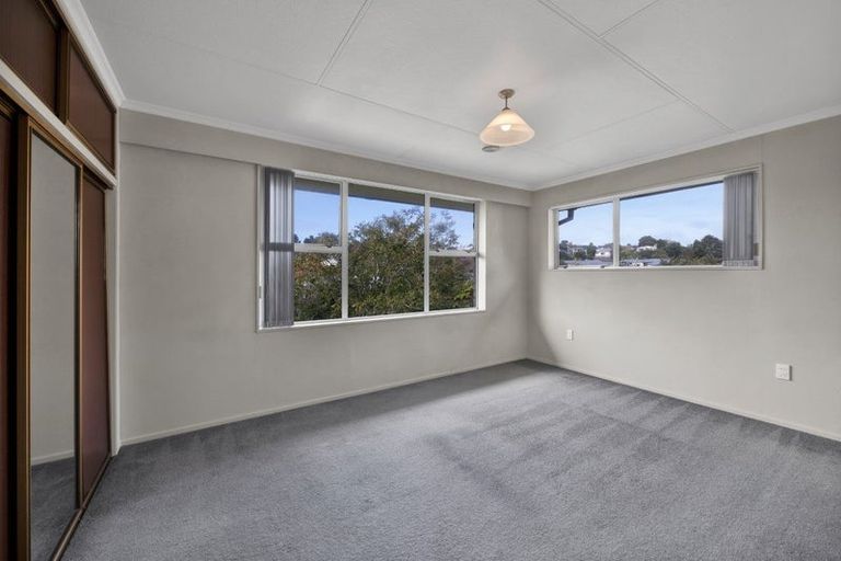Photo of property in 17 Frankley Road, Westown, New Plymouth, 4310