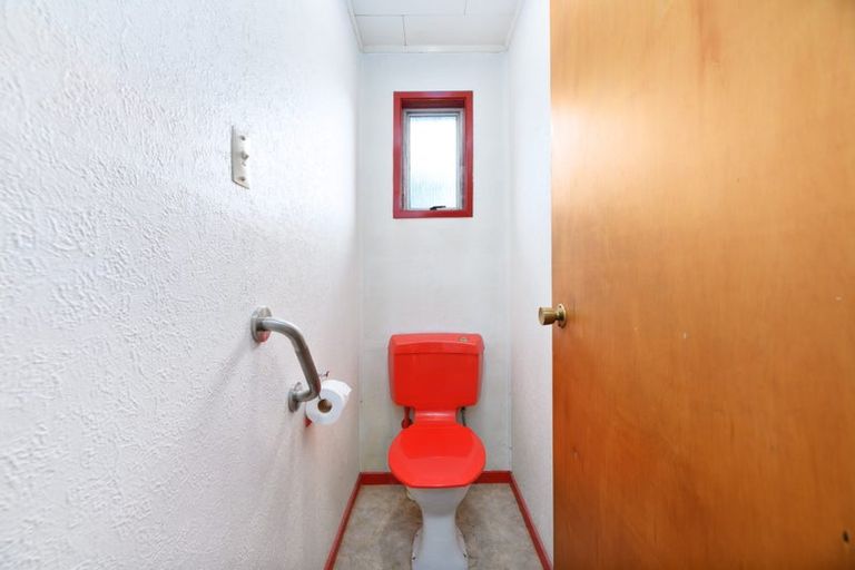 Photo of property in 31 Mawney Road, Henderson, Auckland, 0610