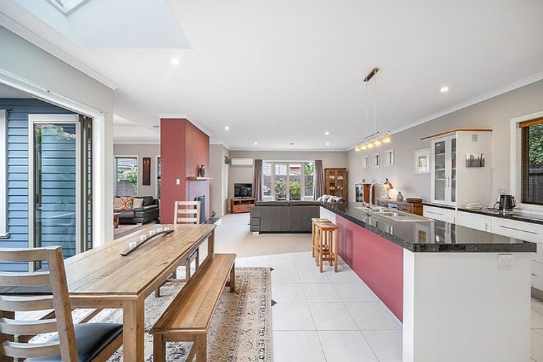 Photo of property in 18 Milesbrook Close, Rangiora, 7400