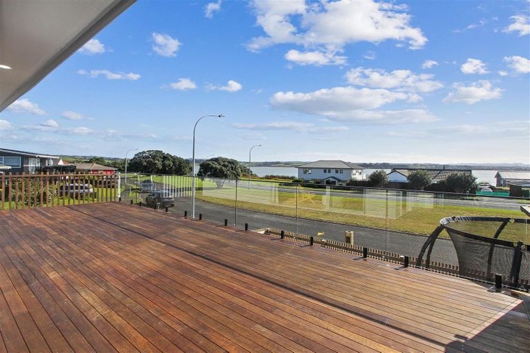 Photo of property in 172 Torkar Road, Clarks Beach, 2122