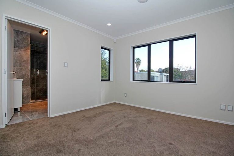 Photo of property in 14a Plunket Avenue, Papatoetoe, Auckland, 2104