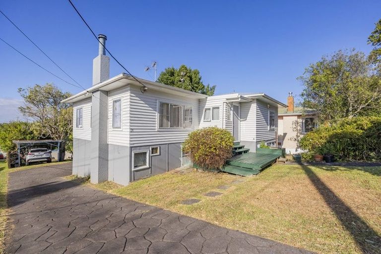 Photo of property in 21 View Road, Glenfield, Auckland, 0627